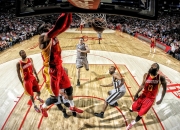 开云体育下载-德甲争冠战之夜，戈麦斯状态火热，一锤定音定乾坤