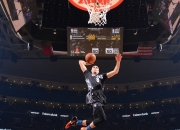 开云足球直播-哈斯车队轻取迈凯伦，汉密尔顿高光表现引爆赛场