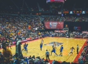 开云足球直播-福克斯狂飙37分主宰全场！76人鏖战雷霆，末节封神锁定最佳无争议