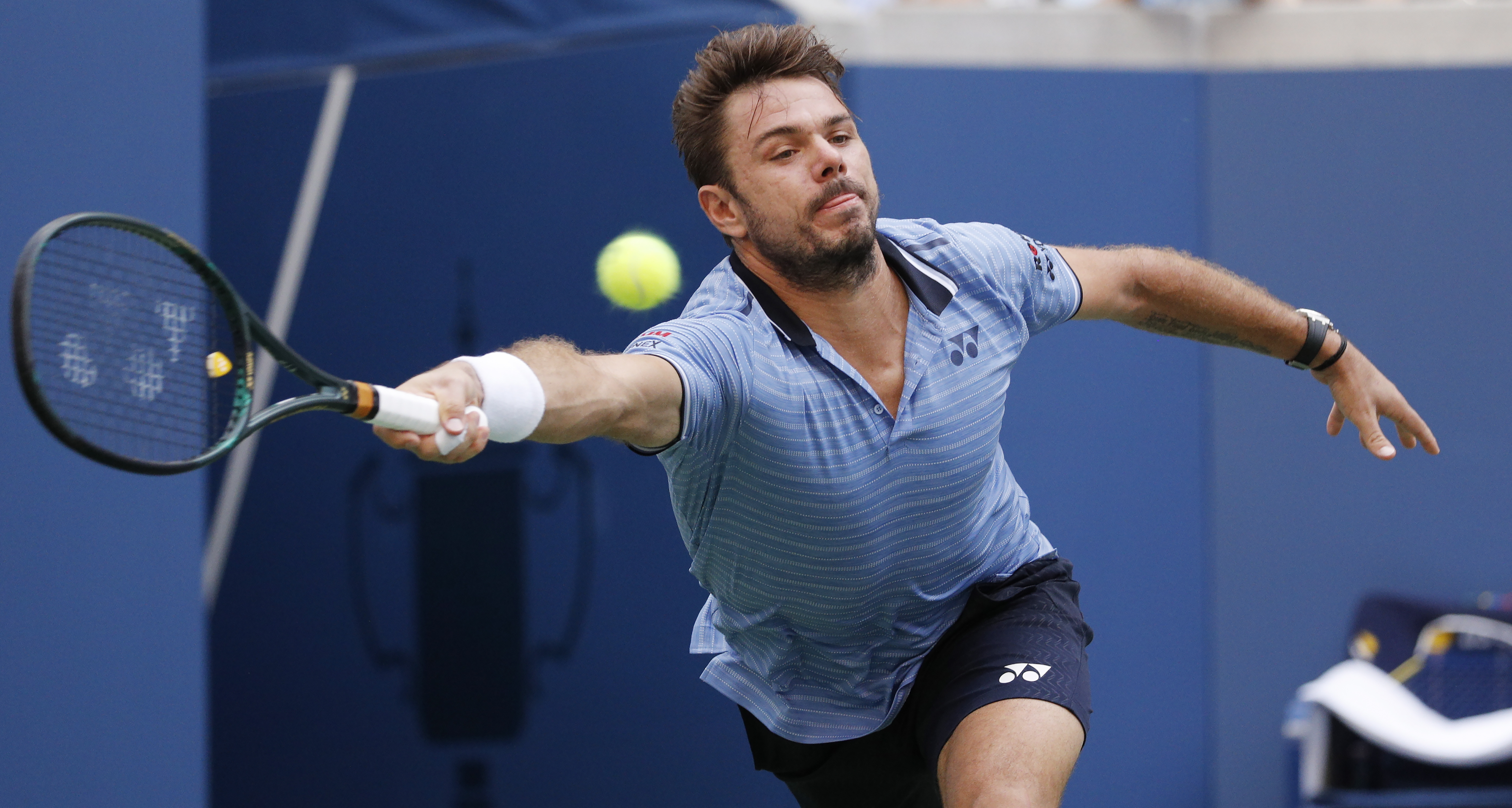 关于英国网球队翻盘西班牙网球队，瓦林卡高光表现的信息