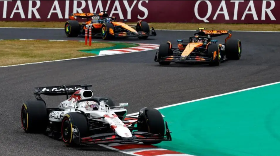 关于迈凯伦翻盘雷诺车队，皮亚斯特里刷新纪录的信息