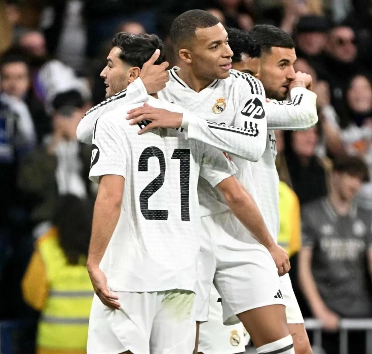 关于塞内加尔鏖战多特蒙德，姆巴佩状态火热的信息