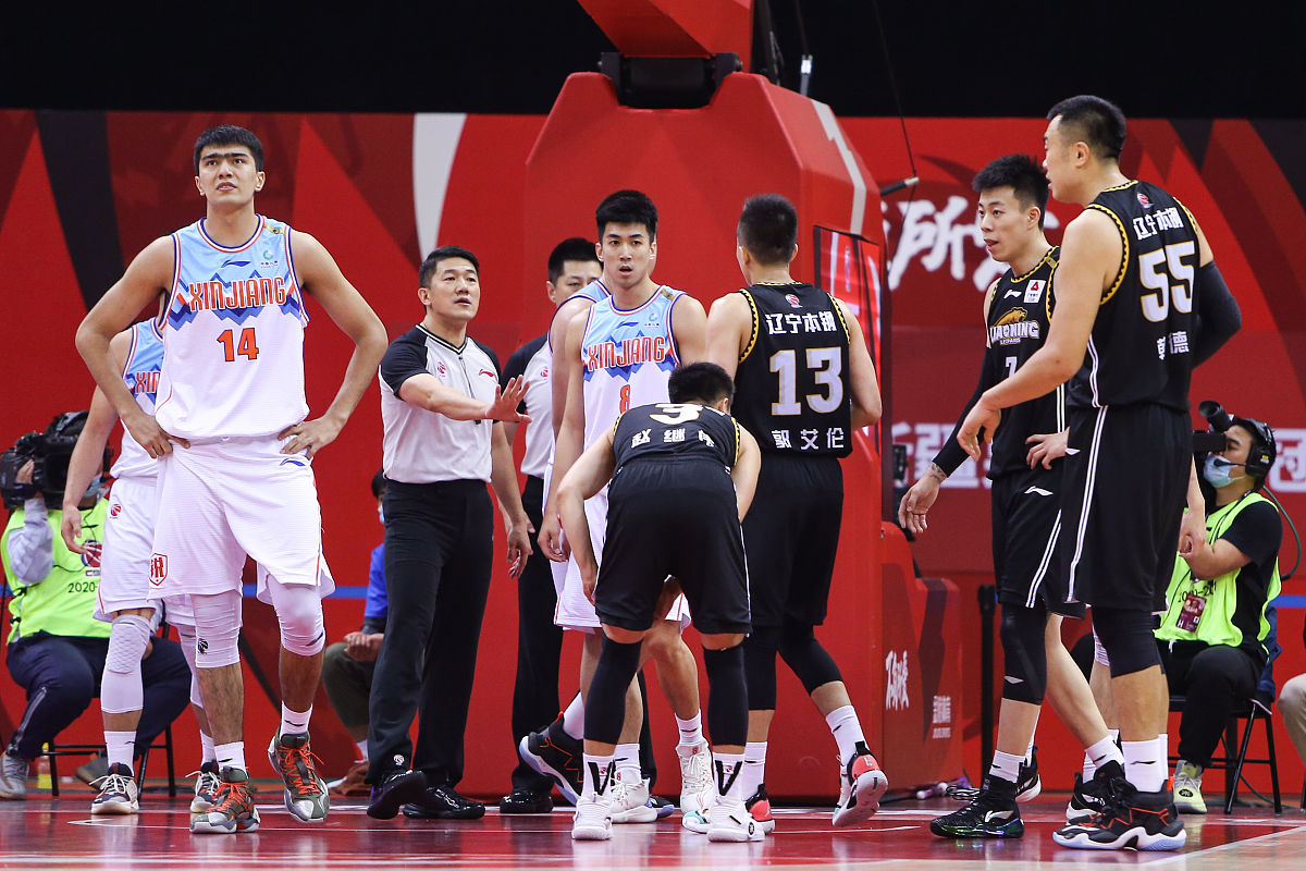 大国实力碰撞，争夺冠军宝座的简单介绍