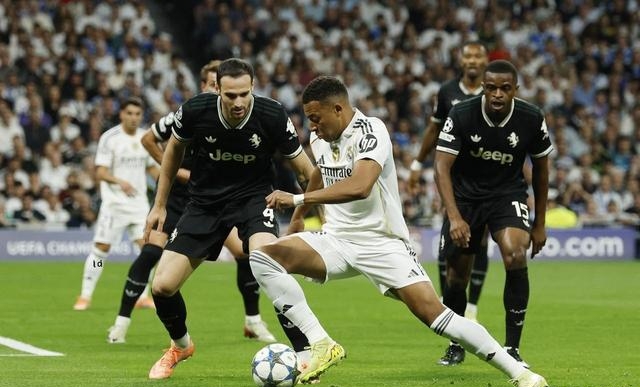 巴塞罗那客场战胜皇马，继续压制尤文