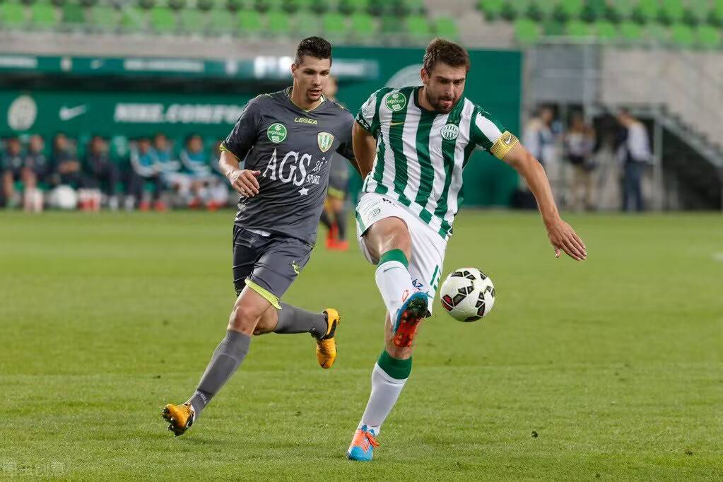 塞维利亚客场发力，战平比利亚雷