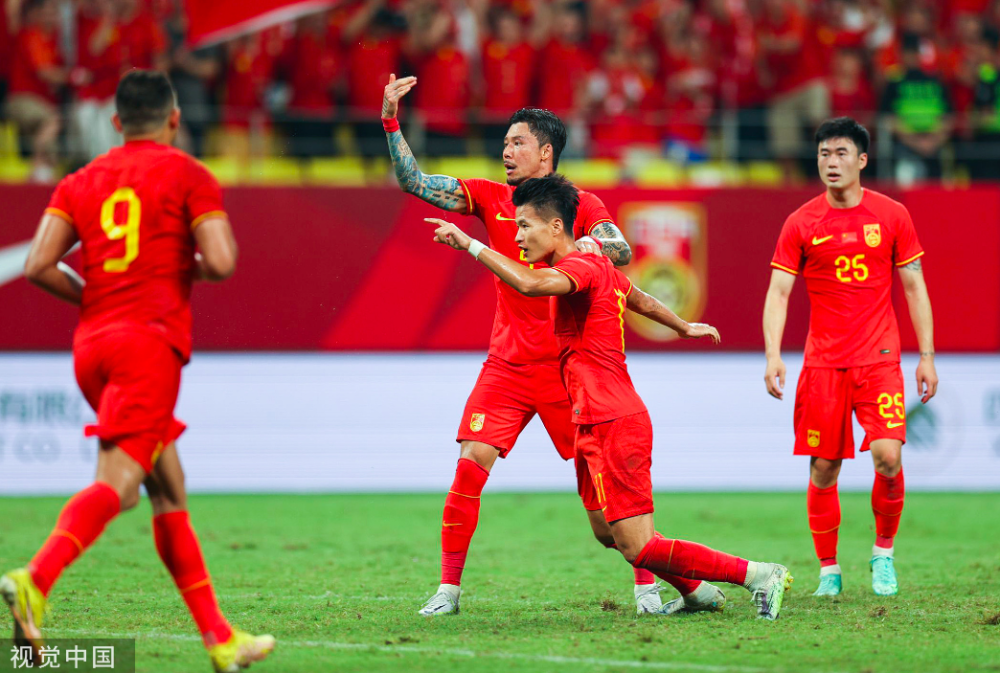 关于摩城在主场击败对手，展现实力的信息