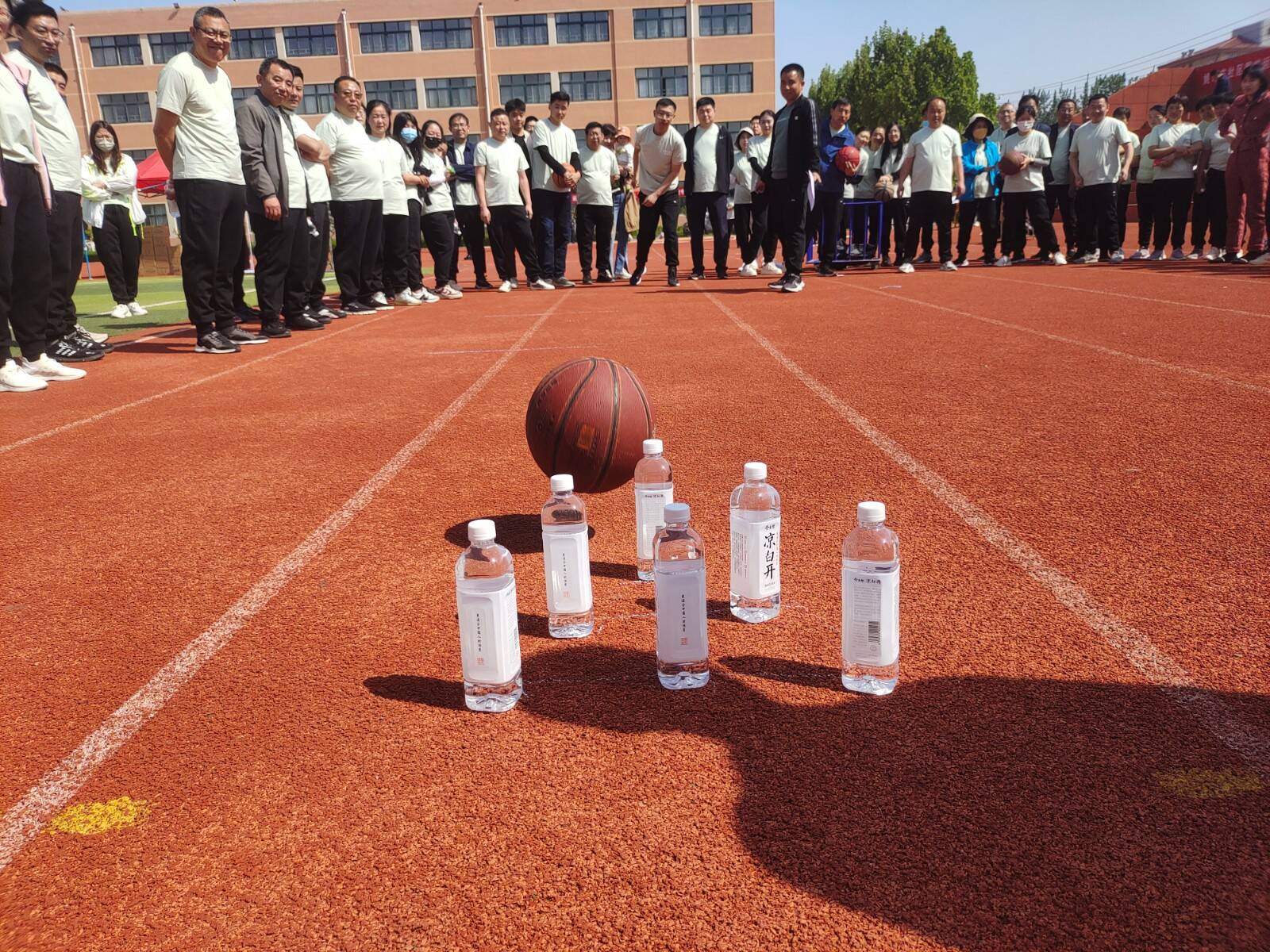 大洋洲锦标赛中积极斗志，球员拼搏争先