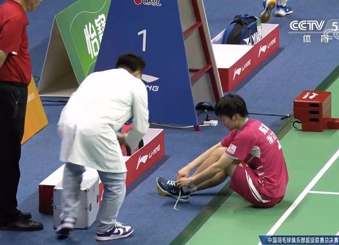 包含中国队碾压泰国队，郑思维带队取胜的词条